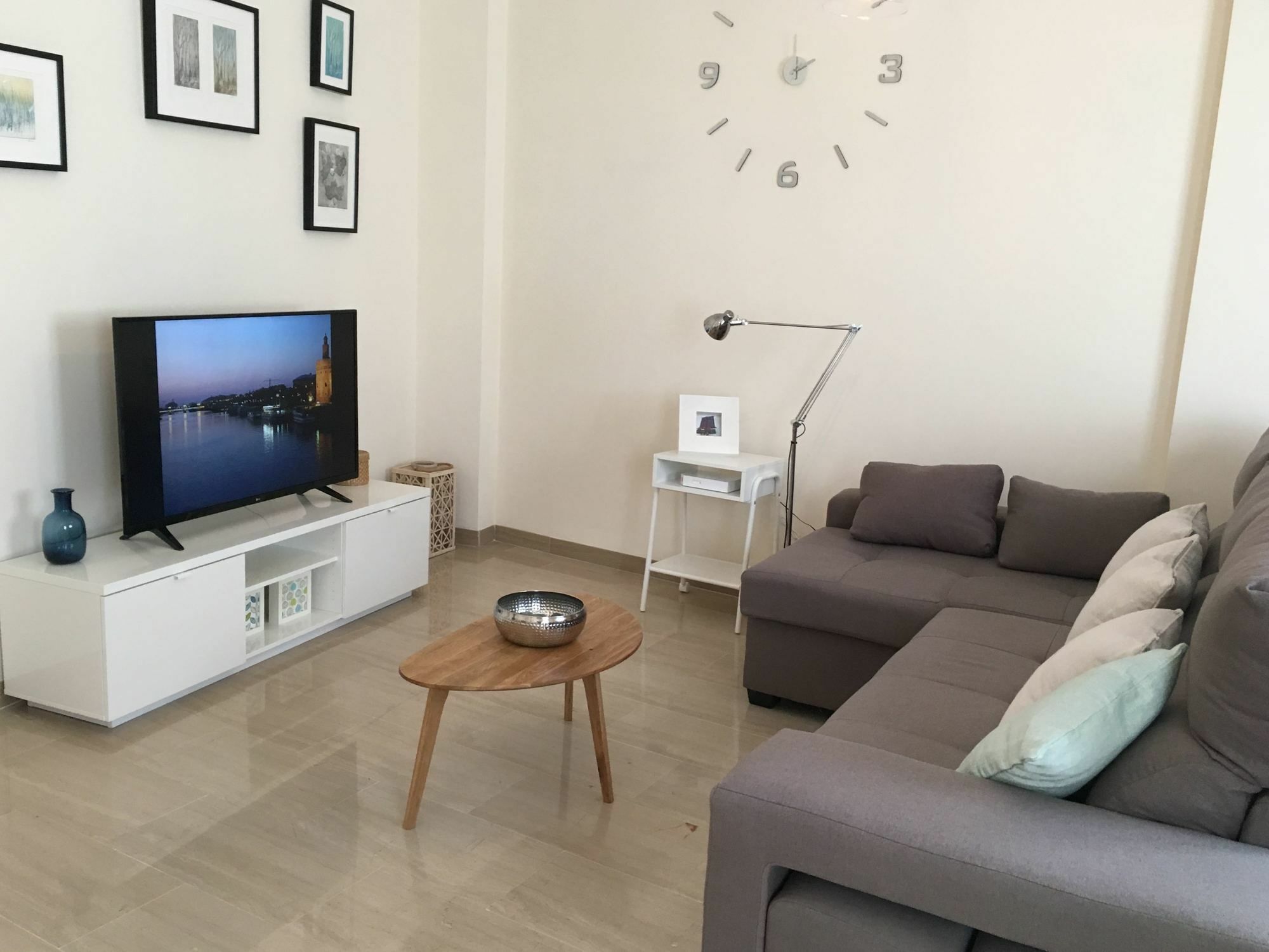 Teodosio Apartment Free Parking & Central Ac Sevilla Buitenkant foto