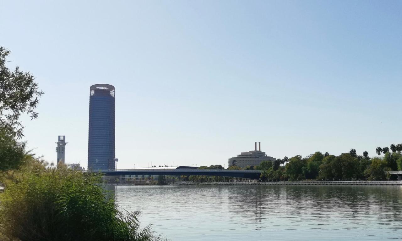 Teodosio Apartment Free Parking & Central Ac Sevilla Buitenkant foto