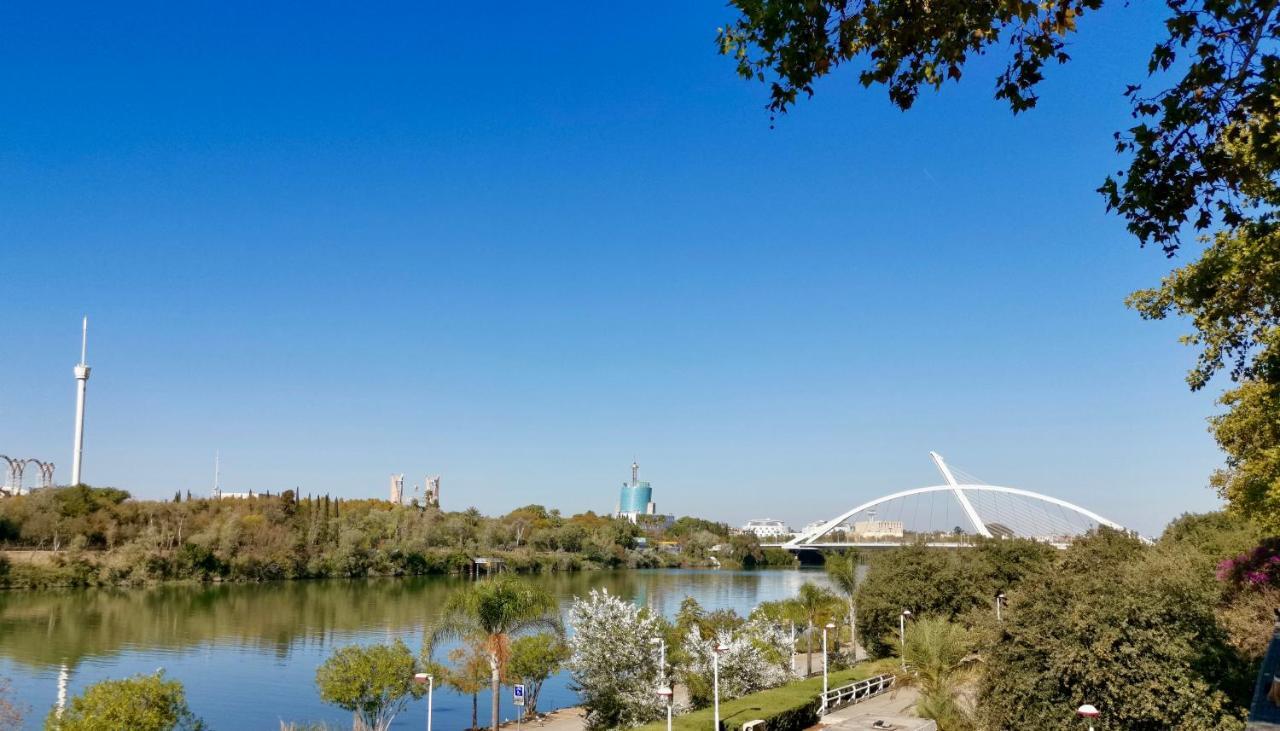 Teodosio Apartment Free Parking & Central Ac Sevilla Buitenkant foto